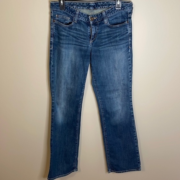 EDDIE BAUER 6 Medium Wash Curvy Barely Boot Denim Jeans Retro Casual Everyday - Picture 1 of 11